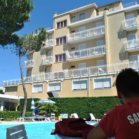 Hotel Bahama Rimini Exterior foto